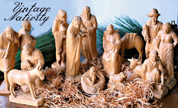 #Averyvintageholiday Vintage Nativity with some sentimental scripture #thewordofGOD 
